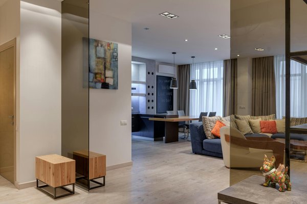 What Are the Best Practices for Managing Customer Relationships in a Small Business?